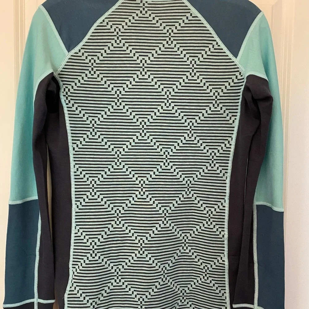 Kari Traa Teal and Navy Rhett Quarter Zip Wool Top Sz M - Picture 3 of 4